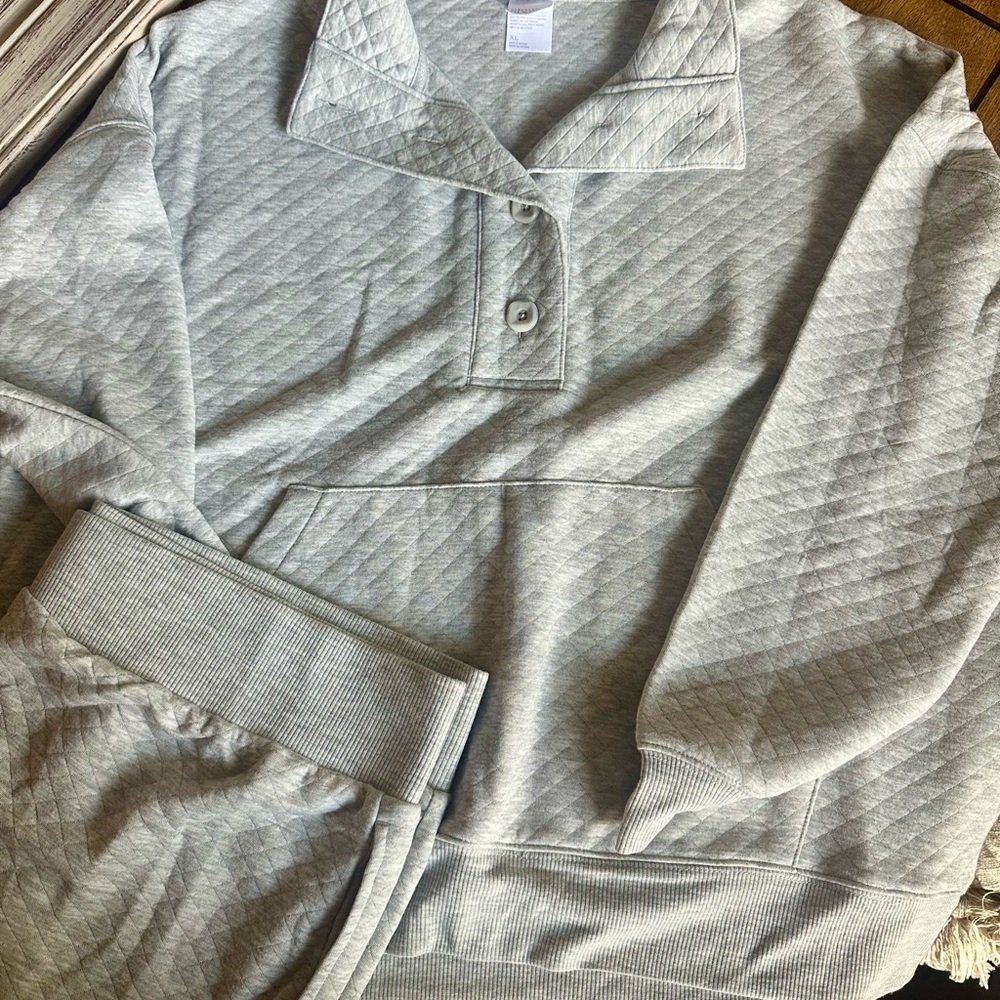 Gray Quilted Womens lounge  Set